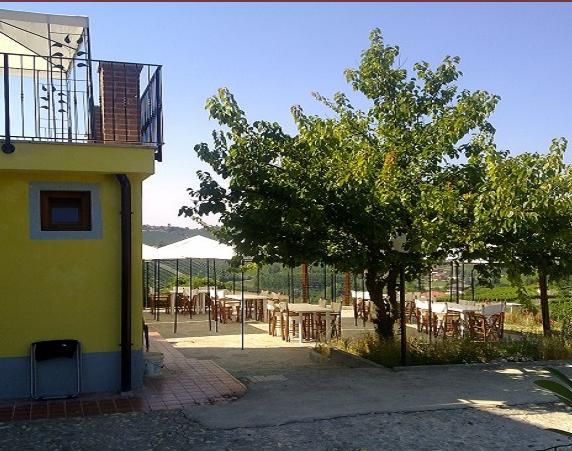 La Terrazza Del Barbaresco Neviglie Exterior foto