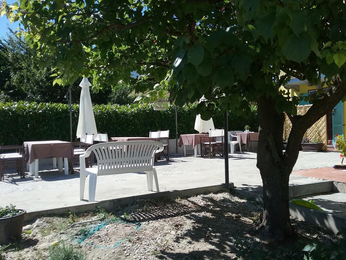 La Terrazza Del Barbaresco Neviglie Exterior foto